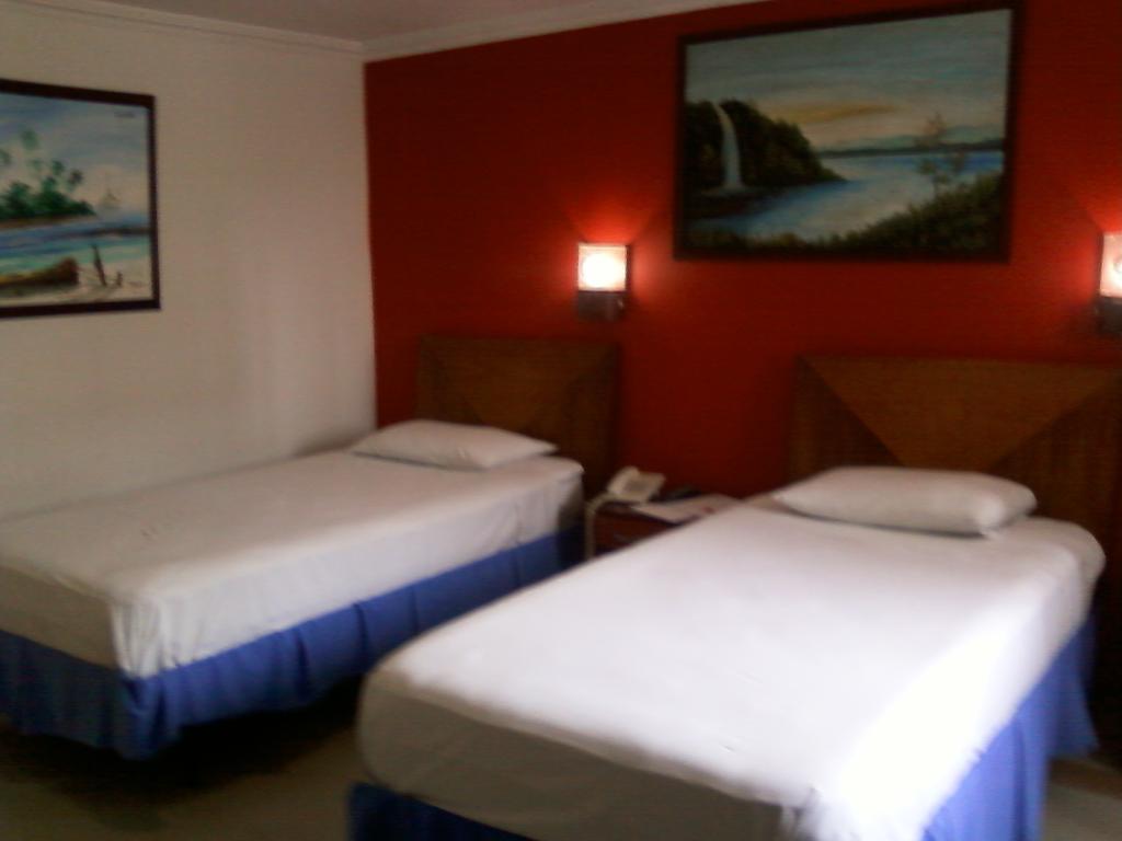 Charthon Inn Барранкілья Номер фото